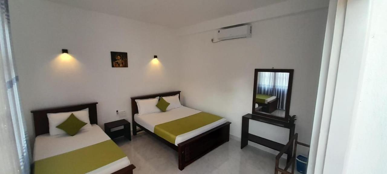 Lake Edge Resort Anuradhapura Exterior foto